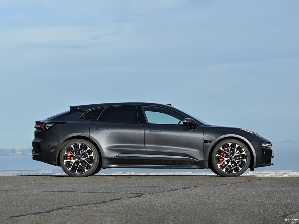 2025 Zeekr 001 WE 95kWh AWD — pour l'export